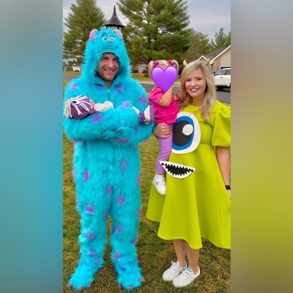 Size large hooded Disney Pixar’s Monsters, Inc. Sulley Costume for Adults - Picture 10 of 11